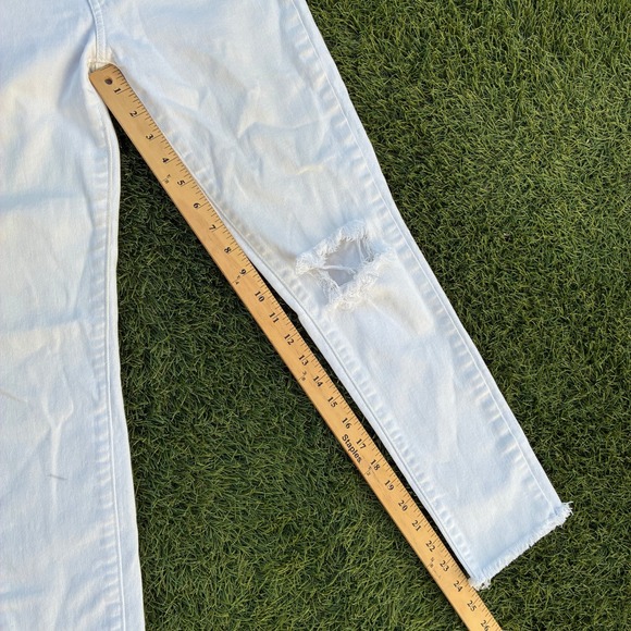 Levis 711 Skinny Jeans Womens 25x25 White Distressed Raw Hem Denim Pants - Picture 4 of 5